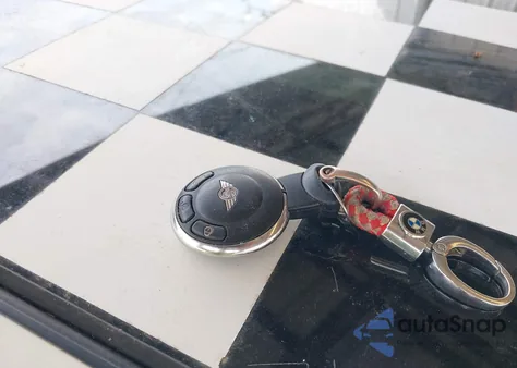 2010 Mini Cooper from USA, damaged, VIN WMWMF3C50ATZ26663